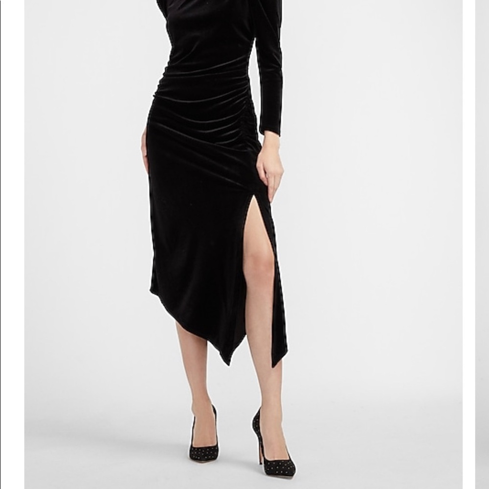 COPY - COPY - Express Medium Velvet ruched Side midi Dress